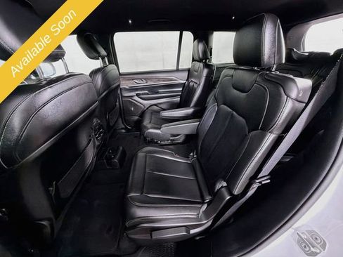 Used 2024 Jeep Grand Cherokee L Limited AWD/4WD image 25