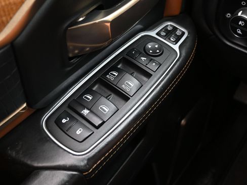 Used 2023 RAM 3500 Limited AWD/4WD image 45