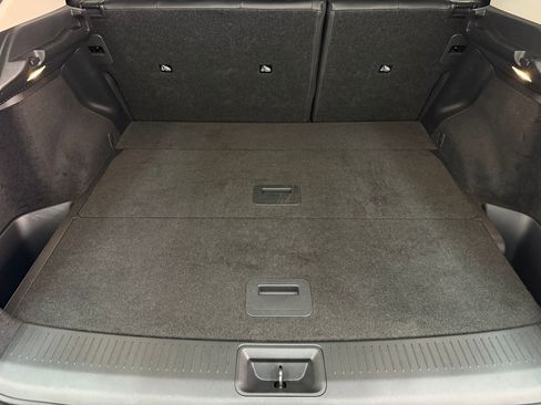 Used 2025 Nissan Ariya AWD image 30