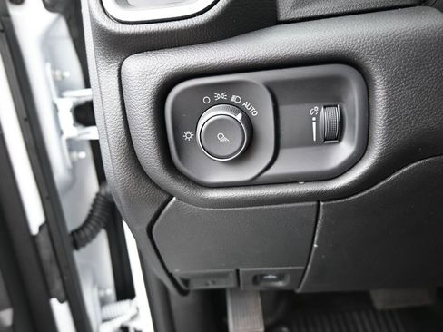 Used 2024 RAM 3500 Tradesman w/ Chrome Appearance Group image 33