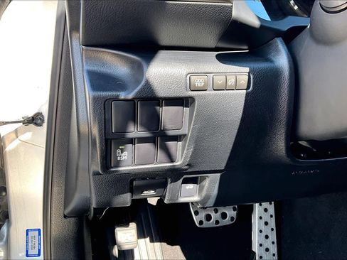Used 2016 Lexus IS 350 RWD image 36