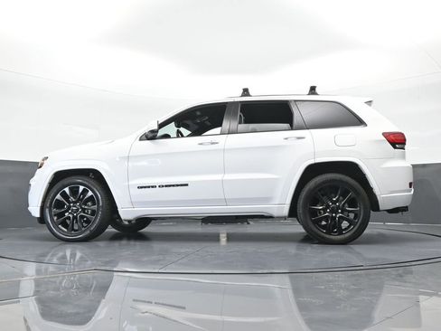 Used 2018 Jeep Grand Cherokee Altitude image 52