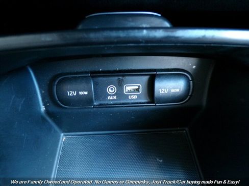 Used 2020 Kia Sorento LX FWD image 41