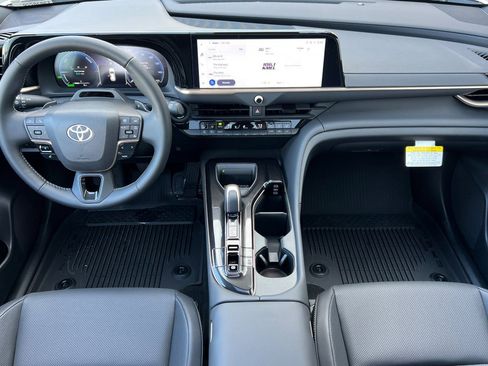 New 2026 Toyota Crown Signia Limited image 11