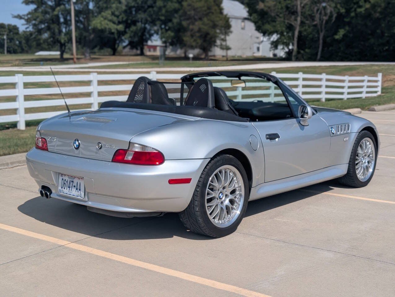 Used 2001 BMW Z3 3.0i RWD image 13