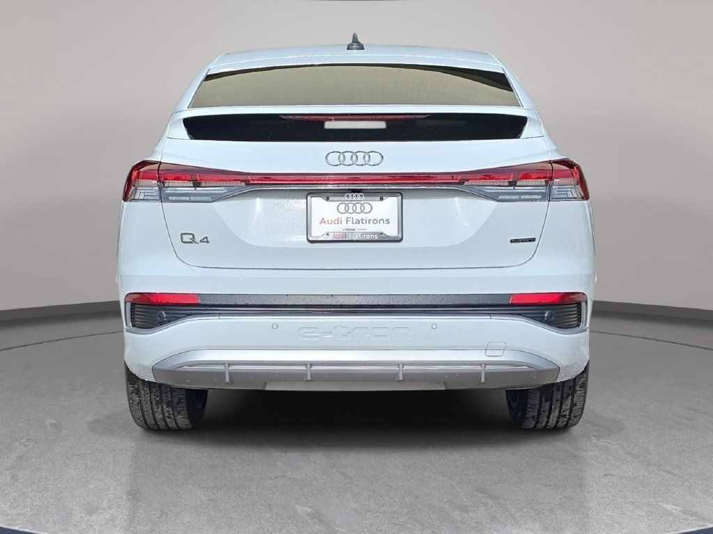 Used 2023 Audi Q4 e-tron Prestige AWD/4WD image 7