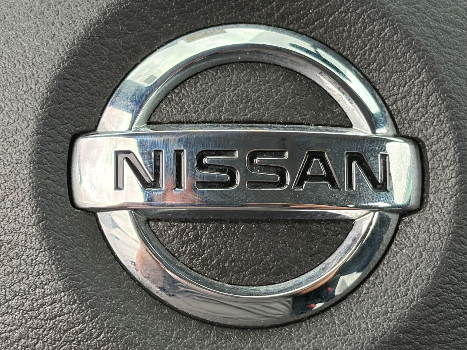 Certified 2019 Nissan Kicks SR FWD image 20