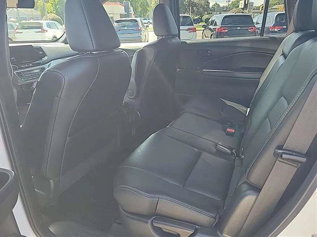 Used 2023 Honda Passport EX-L image 18