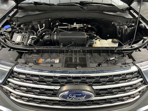 Used 2024 Ford Explorer XLT w/ Equipment Group 202A image 72