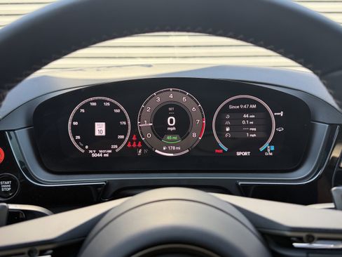 Used 2025 Porsche Cayenne Turbo image 24