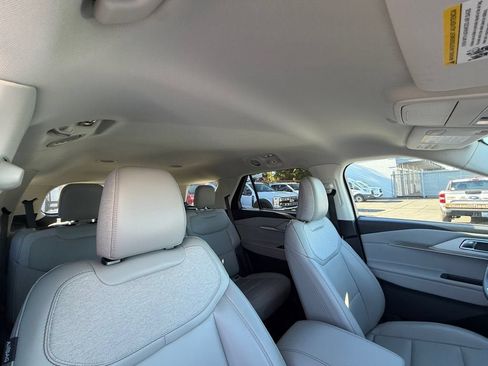 Used 2025 Ford Explorer Active w/ Active Comfort Package AWD/4WD image 27