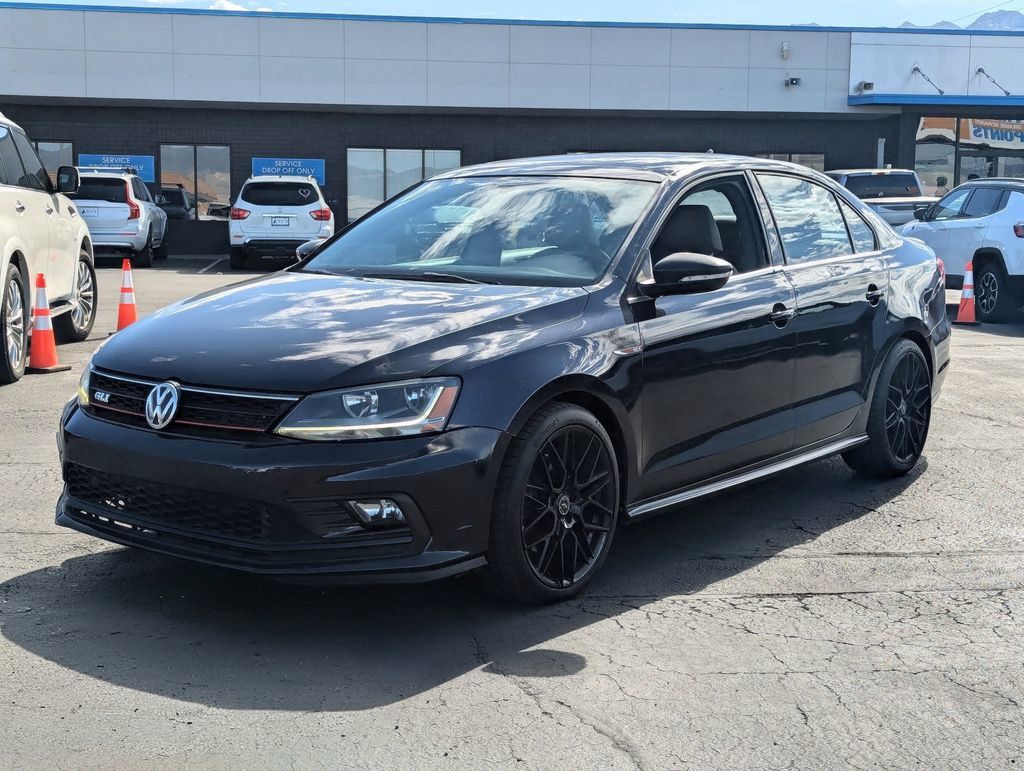 Used 2018 Volkswagen Jetta GLI FWD image 9