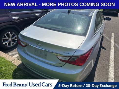 Used 2012 Hyundai Sonata Limited w/ Navigation Pkg FWD image 9