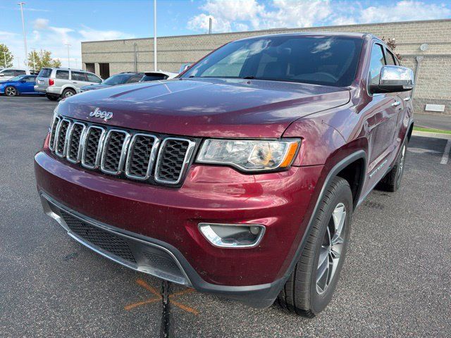 Used 2018 Jeep Grand Cherokee Limited w/ Trailer Tow Group IV AWD/4WD image 12