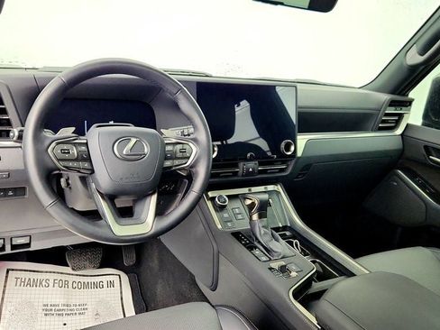 Used 2024 Lexus GX 550 AWD/4WD image 12