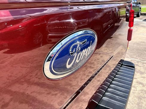 Used 2017 Ford F150 Lariat AWD/4WD image 10