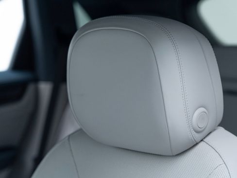 Used 2022 Porsche Cayenne E-Hybrid image 20