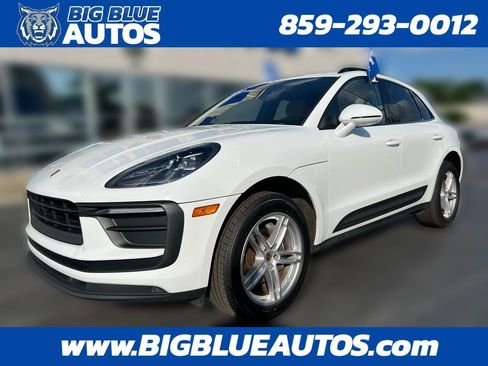 Used 2022 Porsche Macan AWD/4WD image 1