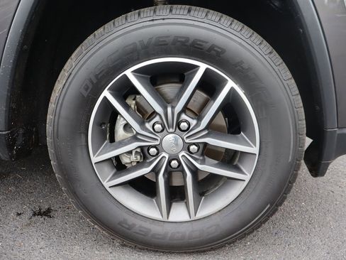 Used 2017 Jeep Grand Cherokee Limited w/ Trailer Tow Group IV AWD/4WD image 43