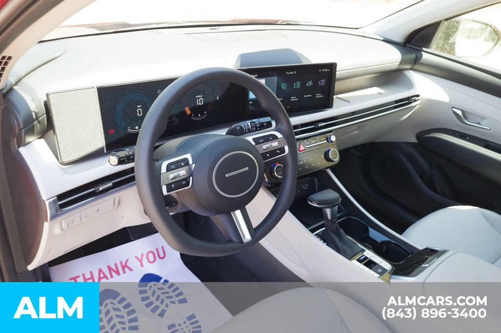 Used 2025 Hyundai Tucson SEL FWD image 12