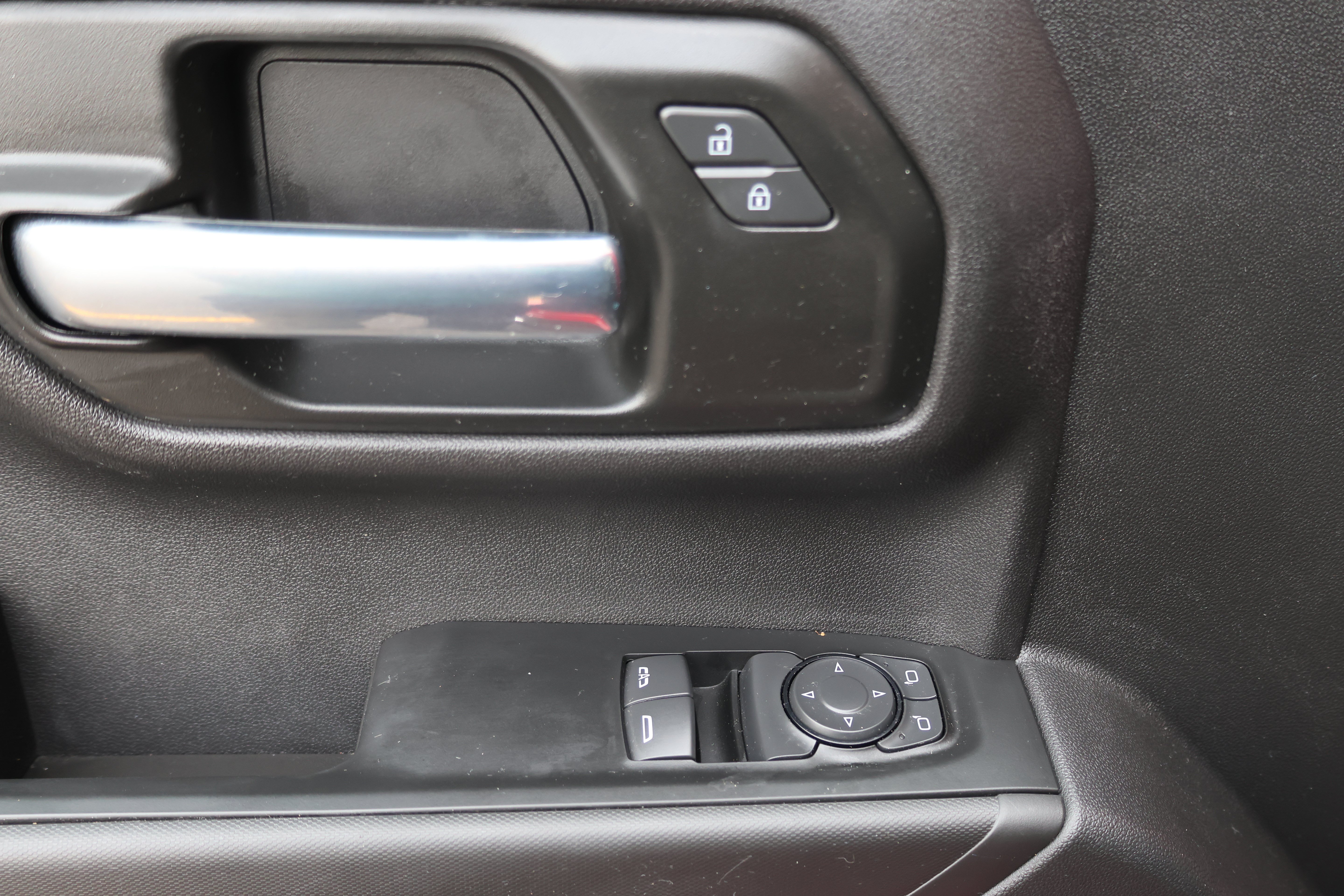 Used 2025 GMC Sierra 1500 Pro w/ Convenience Package RWD image 15