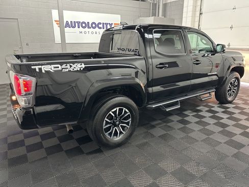 Used 2023 Toyota Tacoma TRD Sport w/ Technology Package image 10