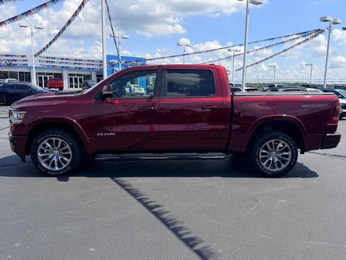 Used 2022 RAM 1500 Laramie AWD/4WD image 8