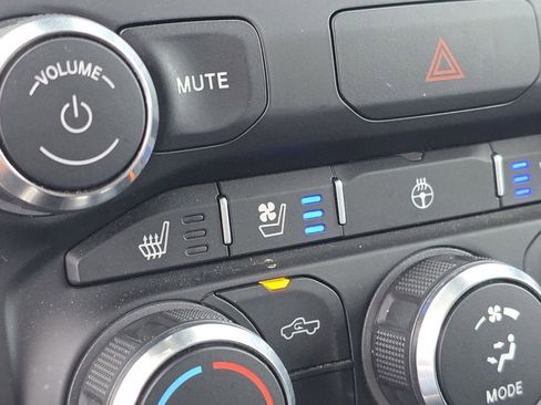 Used 2022 RAM 1500 Laramie image 24