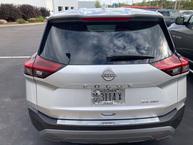 Used 2023 Nissan Rogue SV AWD/4WD image 5