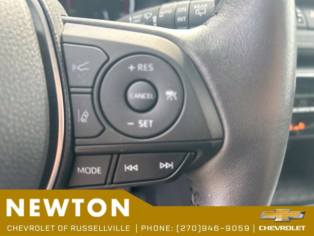 Used 2025 Toyota RAV4 XLE Premium w/ Weather Package AWD/4WD image 15