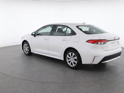 Used 2025 Toyota Corolla LE FWD image 6