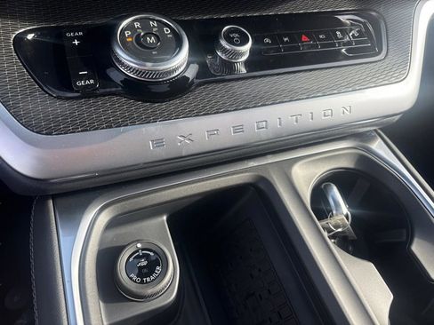 New 2025 Ford Expedition Max Platinum w/ Stealth Performance Package AWD/4WD image 27