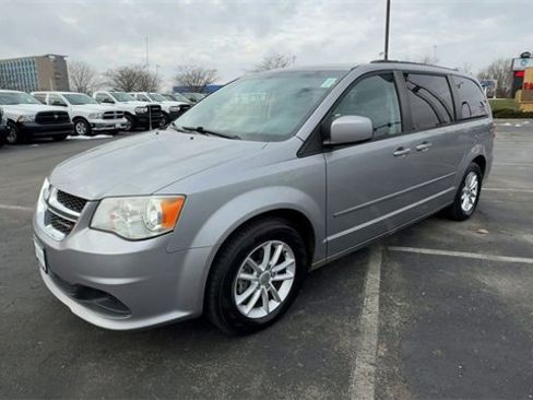 Used 2014 Dodge Grand Caravan SXT image 4
