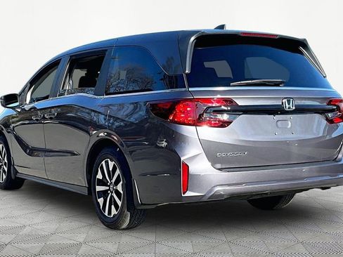 Used 2025 Honda Odyssey EX-L image 4