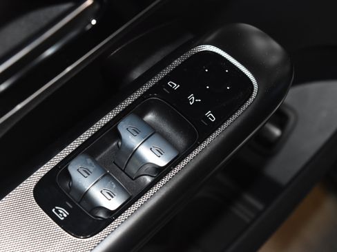 New 2026 Mercedes-Benz GLC 300 4MATIC image 5