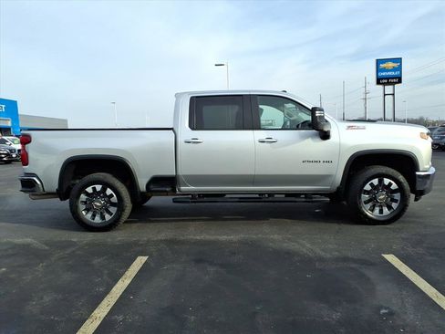 Used 2021 Chevrolet Silverado 2500 LT w/ Convenience Package image 27