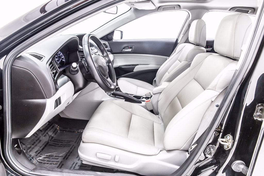 Used 2017 Acura ILX w/ AcuraWatch Plus Package FWD image 26