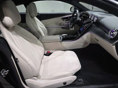 Used 2024 Mercedes-Benz CLE 300 4MATIC Coupe image 18
