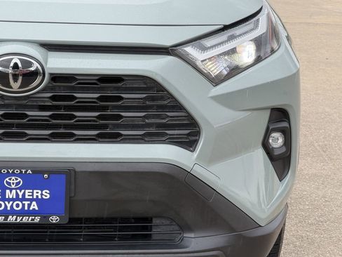 Used 2023 Toyota RAV4 XLE Premium FWD image 4