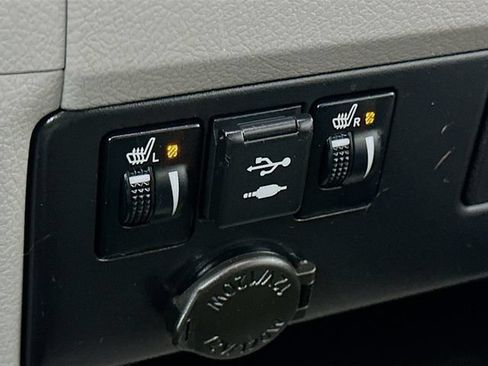 Used 2020 Toyota Sienna XLE FWD image 17