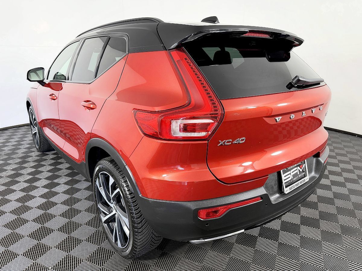 Used 2020 Volvo XC40 T5 R-Design w/ Protection Package Premier AWD/4WD image 16