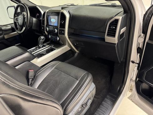 Used 2017 Ford F150 Lariat image 27