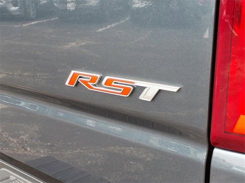 Used 2021 Chevrolet Silverado 1500 RST image 28