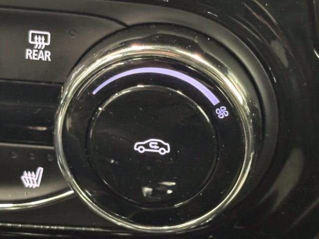 Used 2025 Chevrolet Trax LT w/ Driver Confidence Package FWD image 34