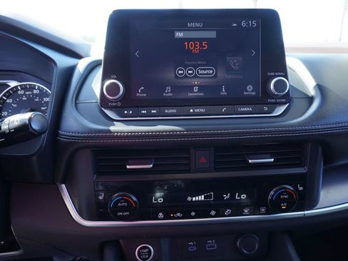 Certified 2023 Nissan Rogue SV w/ SV Premium B Package FWD image 20