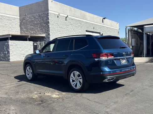 Used 2021 Volkswagen Atlas SE w/ Panoramic Sunroof Package FWD image 4