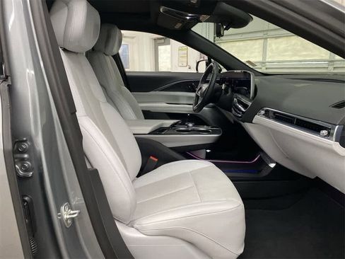 Certified 2024 Cadillac Lyriq Luxury image 20