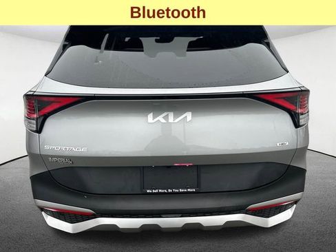 Used 2025 Kia Sportage LX AWD/4WD image 9