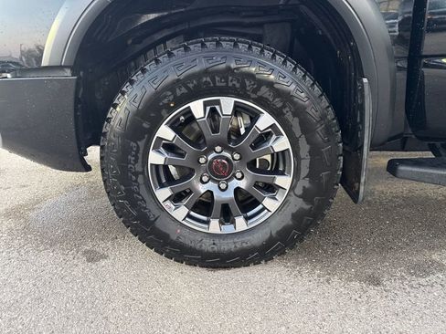 Used 2023 Nissan Titan PRO-4X w/ Pro-4x Convenience Package image 29