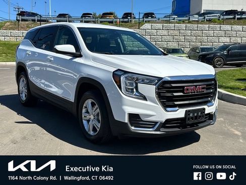 Used 2024 GMC Terrain SLE AWD/4WD image 5